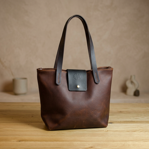 BS INTERNATIONAL Pochette de luxe artisanale pour femme en cuir véritable 100% avec fermeture éclair, durable, imperméable, capacité 3L+, idéale pour les voyages - Product Image 5