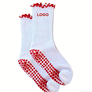 Chaussettes de yoga antidérapantes respirantes pour femmes, à volants mignons, personnalisées, pour le Pilates - Product Image 2
