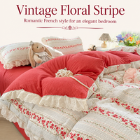 Parure de lit florale rouge 4 pièces en polyester seersucker avec double dentelle à volants, imprimé réactif pastoral