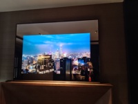 Smart TV 4K UHD para Espejo de Baño, Panel IP65 Resistente al Agua, DTV/ATV, Asistente de Voz de Google y Wi-Fi, DVB-T/T2/C/S/S2, Nuevo Modelo 2026