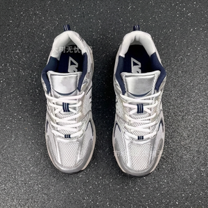 Zapatillas Deportivas Casuales para Hombre NBb 530 'White Natural Indigo' 2026, Parte Superior de Malla Transpirable, Forro de Felpa, Cuero Vacuno - Product Image 3