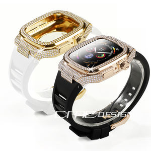 Boîtier de montre en métal de luxe avec <span class=keywords><strong>pierre</strong></span> glacée, bracelet en caoutchouc fluoré pour Apple Watch 42mm/44mm/45mm/46mm IWatch Series 10/9/8/7/6/5/4/SE - Product Image 3