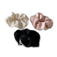 Xiaowangfeng Élastique à cheveux pour femme, haut de gamme, avec perles, nœud en forme de cochon et cordon, style élégant, en élastique robuste