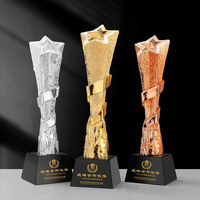Trophée personnalisé en verre acrylique massif avec base, impression UV, écologique et poli – Idéal comme cadeau d'entreprise ou souvenir.