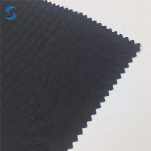 Tecido de <span class=keywords><strong>Nylon</strong></span> <span class=keywords><strong>Ripstop</strong></span> 200D Respirável 100% Impermeável com Revestimento de PU para Bolsas e Tendas - Product Image 2