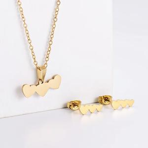 18K Позолоченные Три части сердца союз 316L Ювелирные наборы из нержавеющей стали серьги и ожерелье для женщин и мужчин 2023 - Product Image 6