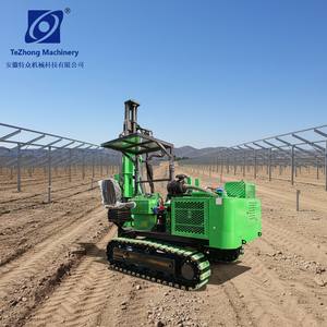 Machine de forage et de pieutage multifonctionnelle sur chenilles pour l'installation de fondations photovoltaïques solaires - Product Image 1