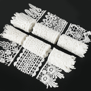 Encaje de <span class=keywords><strong>Guipur</strong></span> Francés con Flores Bordadas y Ribete de Encaje Blanco Popular al por Mayor <span class=keywords><strong>para</strong></span> Vestidos de <span class=keywords><strong>Novia</strong></span> - Product Image 2
