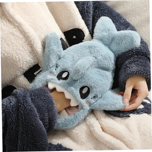 Grazioso squalo peluche soffice mano scaldacaffy borsa bottiglia con bocca di apertura e denti realistici borsa per acqua calda morbida con coperchio - Product Image 3