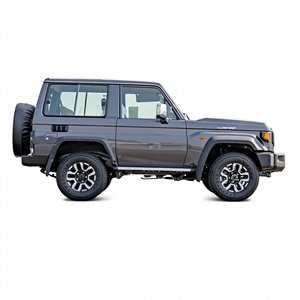 Land Cruiser LC71 Pickup 2024, 2.8L 4x4 Diesel, 6 Posti, Cerchi R18, Cambio Automatico, Aria Condizionata, Guida a Sinistra, Sedili in Pelle, Alluminio - Product Image 1