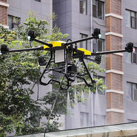 Drone de nettoyage flexible à courte portée pour abris de gares de transit et installations publiques, idéal pour l'entretien des centres commerciaux