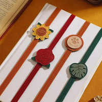 Penanda Buku Kulit Bergaya Ins dengan Hiasan Bunga Tulip Daisy, Penjepit Halaman Buku Unik, Alat Tulis Baca yang Indah, Buatan Cina