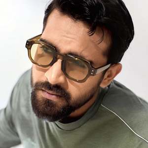 Lunettes de soleil polygonales vintage personnalisées avec logo pour hommes et femmes, verres transparents UV400, rivets, style punk - Product Image 3