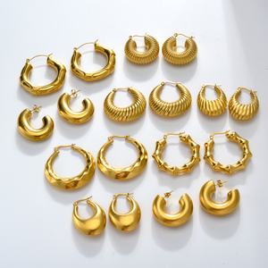 Pendientes de Aro Gruesos Chapados en Oro de 18k, Hipoalergénicos, con Diseño Trenzado, para Mujer - Product Image 1
