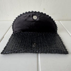 Pochette en paille élégante pour dames Sac Bali Produits personnalisés faits à la main d'Indonésie Sacs en paille en gros - Product Image 4