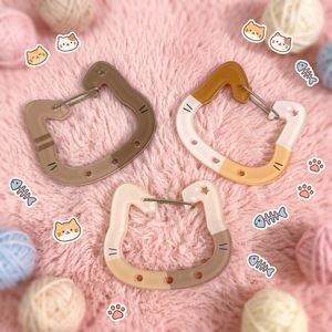 พวงกุญแจอะคริลิคการ์ตูนน่ารักแบบกำหนดเองสำหรับตกแต่งกระเป๋าเป้ - Product Image 3