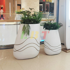Pots de fleurs combinés blancs Libit, grands pots d'intérieur en fibre de verre, design minimaliste pour centre commercial - Product Image 1