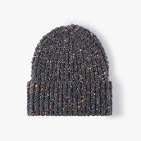 Vente en gros de bonnets tricotés multicolores mouchetés de créateur Bonnet d'hiver pour hommes et femmes Bonnets hauts pour l'extérieur et les voyages