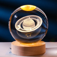 Cadeau original, boule de cristal de 80 mm avec gravure laser 3D, Princesse des neiges, décoration de bureau, lampe de nuit, lampe de nuit en cristal pour cadeau d'enfant