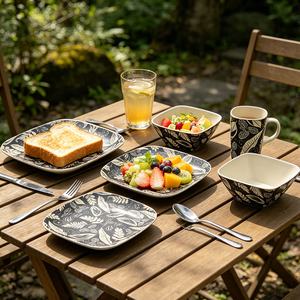 Assiette carrée en mélamine de 8 pouces, coins arrondis, avec imprimé feuilles noires et blanches - Product Image 4