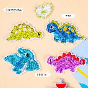 Patchs brodés mignons à thermocoller/autocollants dinosaures pour la décoration de sacs, vêtements et chapeaux - Product Image 5