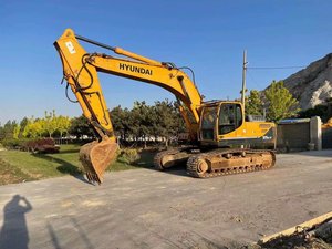 Excavatrice sur chenilles multifonctionnelle d'origine coréenne d'occasion Hyundai HX220HD Moteur Yanmar Pompe à engrenages à haut rendement Roulement en bon état - Product Image 3