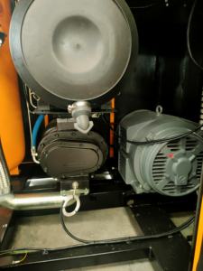 Compresseur d'air de camion à vis sans huile pour le transport d'articles de poudre et de granulés de riz de maïs de sable de ciment de farine - Product Image 4