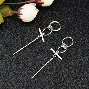 Boucles d'oreilles pendantes géométriques au design simple et original, plaquées argent, unisexes, en acier inoxydable, vente en gros de bijoux - Product Image 1