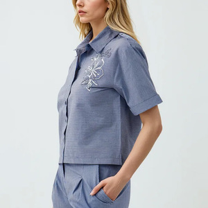 เสื้อเชิ้ตผ้าคอตตอน100% เรียบๆปักลายลูกปัดสำหรับผู้หญิงเสื้อเบลาส์เข้ารูปแบบลำลองสำหรับฤดูใบไม้ผลิฤดูร้อน - Product Image 2