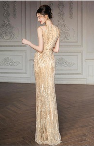 <span class=keywords><strong>Abito</strong></span> da sera da <span class=keywords><strong>donna</strong></span> <span class=keywords><strong>di</strong></span> lusso leggero color oro, elegante, con paillettes, a coda <span class=keywords><strong>di</strong></span> pesce, <span class=keywords><strong>per</strong></span> fidanzamento e sposa - Product Image 3