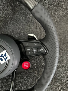 Volante de fibra de carbono personalizado con botón de inicio para <span class=keywords><strong>Audi</strong></span> RS5 A5 RS4 RS3 TT <span class=keywords><strong>RS</strong></span> <span class=keywords><strong>4</strong></span> 5 6 7 A4 A6 diseñado para modelos R8 - Product Image 4