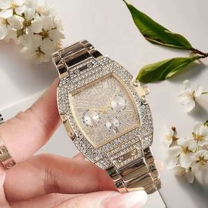 Reloj de Cuarzo para Hombre con Caja de Aleación de 40 mm, Correa de Silicona/Cocodrilo, Esfera de Cristal, Resistente al Agua, Diseño de Dibujos Animados - Product Image 2