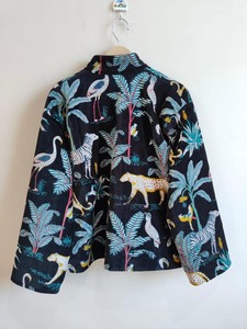 Veste en velours imprimé jungle noir de qualité supérieure Manteau matelassé en velours bohème pour un usage quotidien disponible à bon prix - Product Image 5