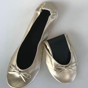 2025年 ファッショナブルな女性用 軽量使い捨て フレキシブルフラットシューズ スリッポン式 調整可能なストラップ付き フラットシューズ プロモーションギフト - Product Image 3