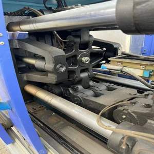 Machine de moulage par injection bon marché d'occasion 200T-400g machine de moulage par injection de boutique servo de 280 tons-600g peut traiter PET/PC - Product Image 2