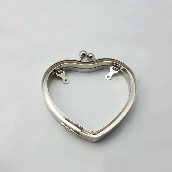 Fashionable Heart Shaped Metal Box Clutch Frame Clutch Bag Frame Accessories