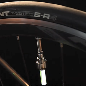 Lumière de roue <span class=keywords><strong>LED</strong></span> à induction de luciole colorée pour vélo, <span class=keywords><strong>valve</strong></span> de pneu de vélo, <span class=keywords><strong>valve</strong></span> de pneu pour lumière de roue de voiture - Product Image 3