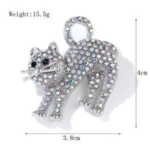 Encantador esmalte Pin mujer lujo hombres diseñador bufanda cristal gato esmalte gran marca de lujo broche de ganchillo para mujeres niñas - Product Image 6