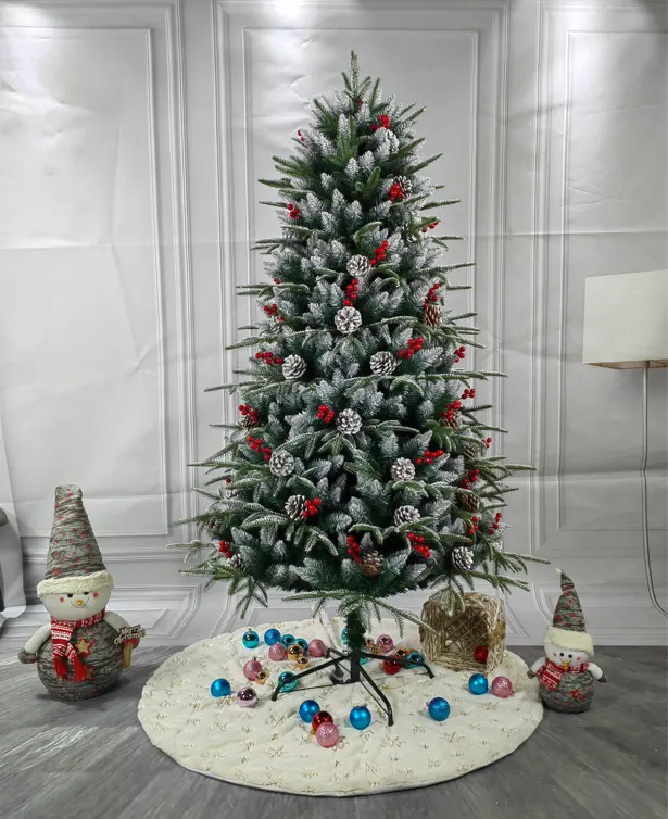 ZheJiang Moderne neue Produkte Weihnachts dekoration Baum Schneeflocke Weiße Tannenzapfen Silber Obst Weihnachts baum