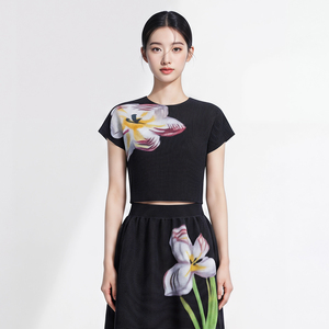 Casual Women's Geometric Print Short Sleeve Stand Collar Slim Fit T-Shirt <b>Spring</b> Summer Eco-Friendly Polyester Woven - Product Image 4