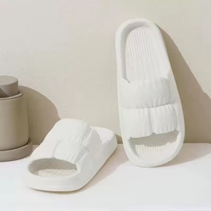 Sandalias de PU de Color Negro Sólido, Punta Abierta, Suela Acolchada de EVA, Pantuflas para Hombre y Mujer, para Todas las Temporadas - Product Image 2