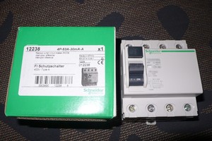 Plc <strong>Tetrapolar</strong> Differential <strong>Switch</strong> 63a 30ma Type A, Triphase +n for Warranty Product - Product Image 2