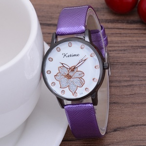 Montre à bracelet en cuir ornée de strass, nouvelle collection, très tendance, montre-bracelet à quartz élégante et classique pour femme, vente en gros directe d'usine - Product Image 5