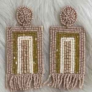 Boucles d'oreilles élégantes en perles de rocaille Boucles d'oreilles scintillantes personnalisées pour femmes Meilleure qualité par Hiba Enterprises - Product Image 3