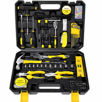 Ensemble d'outils à main pour la maison et le garage, clé à cliquet avec jeu de douilles, marteau, pinces, tournevis et outils de mesure dans un coffret