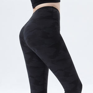 Ensembles de vêtements de yoga de remise en forme personnalisés OEM Vêtements de yoga de sport pour femmes avec motif de couleur unie respirant - Product Image 3