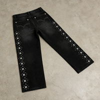 Jeans en denim déchirés et délavés avec logo appliqué personnalisé OEM ODM, coupe droite et ample, pour hommes