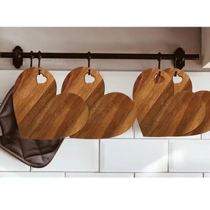 Planche à fromage <span class=keywords><strong>en</strong></span> acacia <span class=keywords><strong>en</strong></span> forme de cœur pour la maison Planche de préhension de la viande Planche à fruits <span class=keywords><strong>et</strong></span> légumes <span class=keywords><strong>en</strong></span> <span class=keywords><strong>bois</strong></span> massif - Product Image 3
