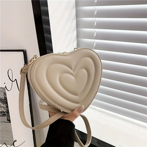 กระเป๋าสะพายไหล่ผู้หญิงลำลองแฟชั่นใหม่อินเทรนด์ Crossbody กระเป๋ารัก - Product Image 4