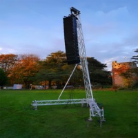 Tour de treillis en aluminium à hauteur réglable pour scène mobile, idéale pour la location d'événements extérieurs et les spectacles